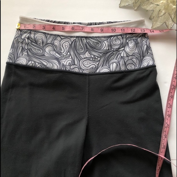 Lululemon Yoga Pants Reversible - Picture 6 of 9